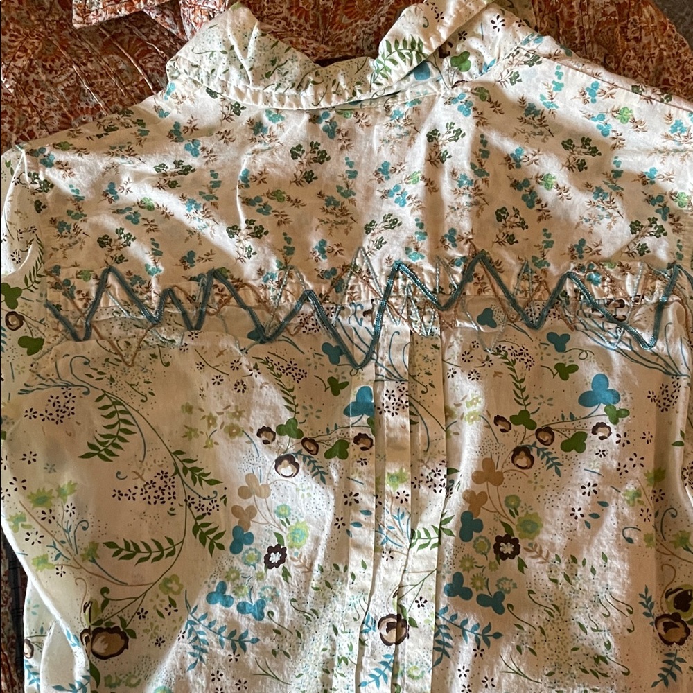 3 Treasure & Bond, Multicolor Button Down Shirts, lots of detailing, READ - Picture 6 of 15